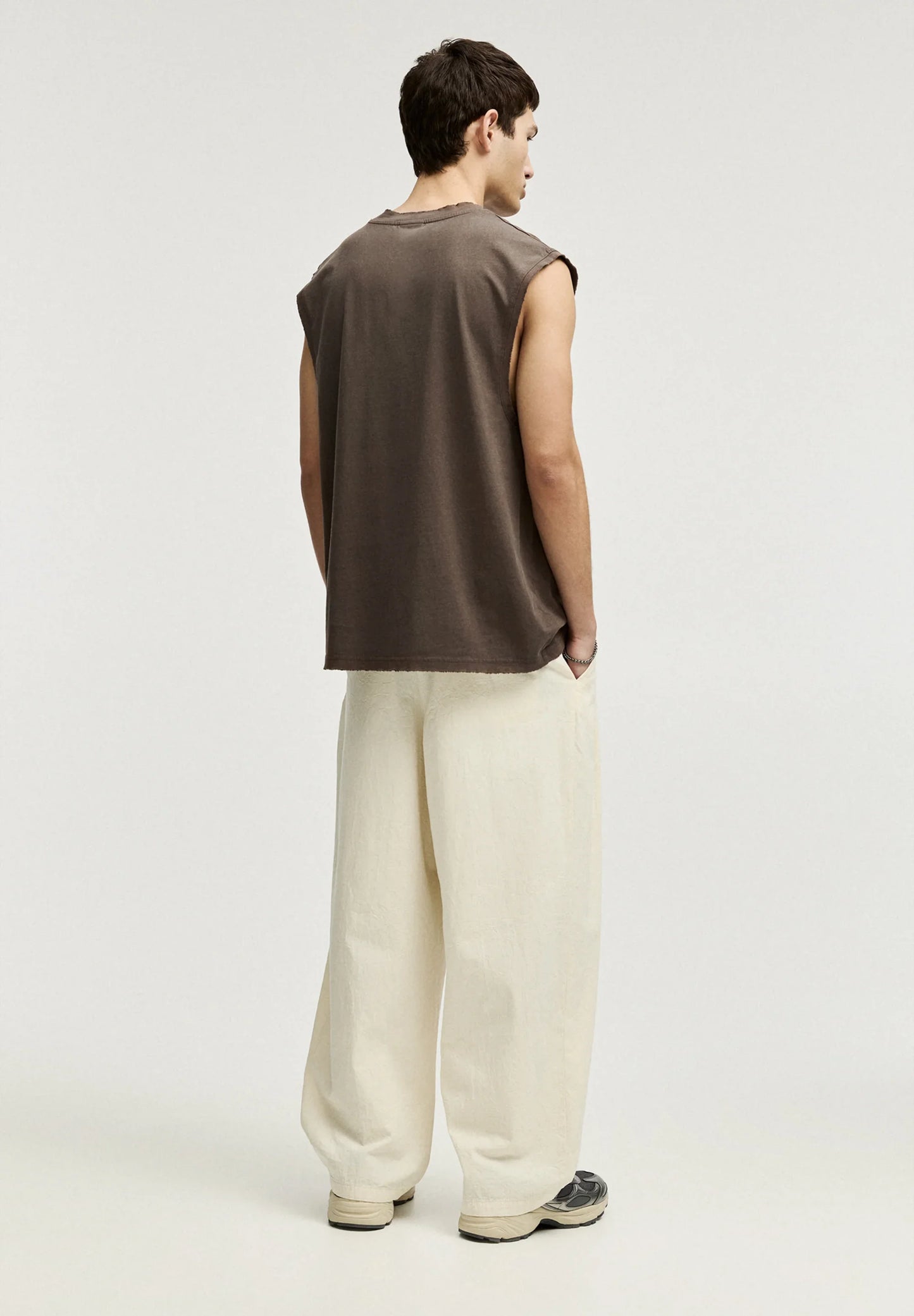 Basic Round Neck Vest - Brown