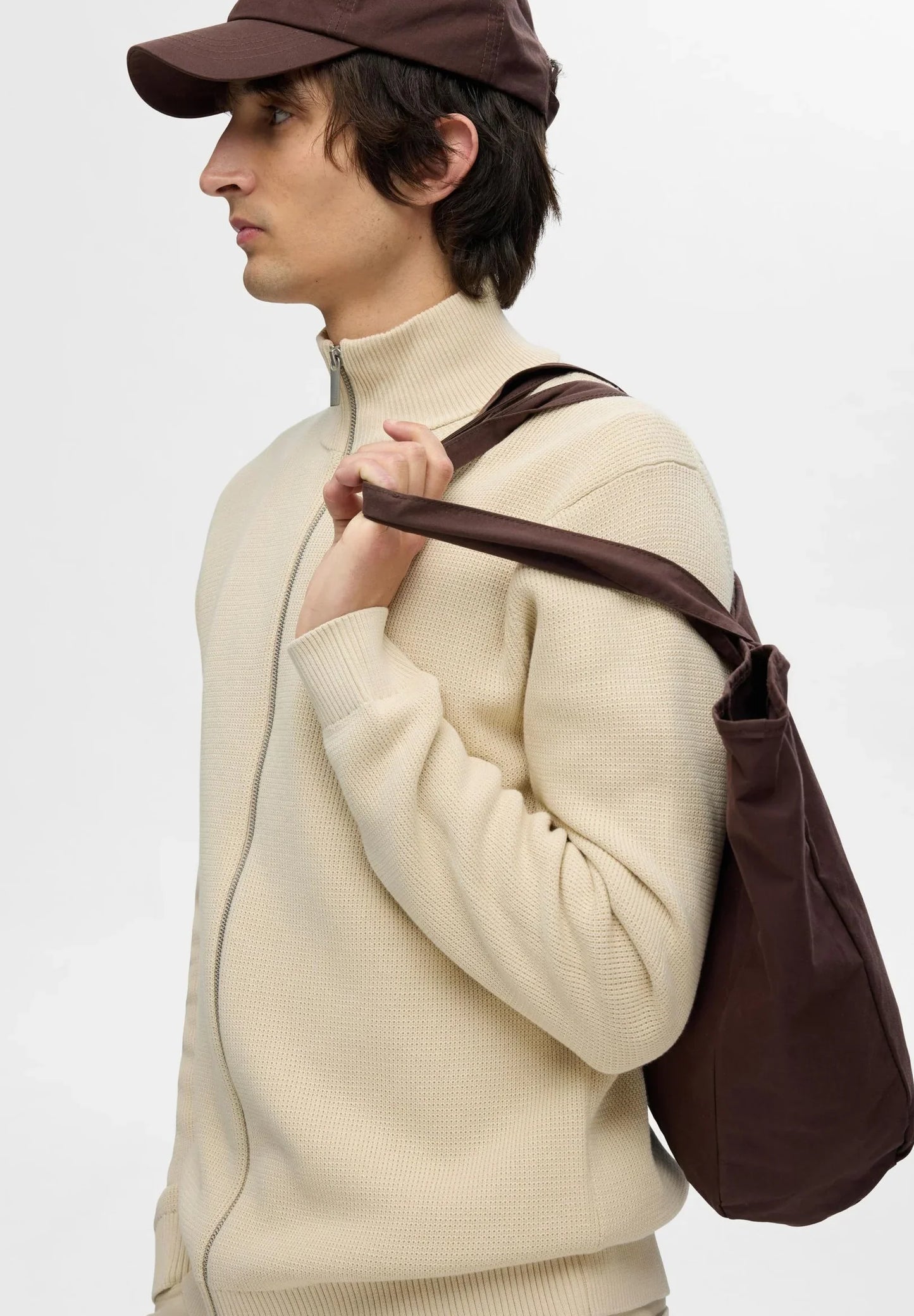 Cardigan Comfort with High Neck and Zipper – Beige