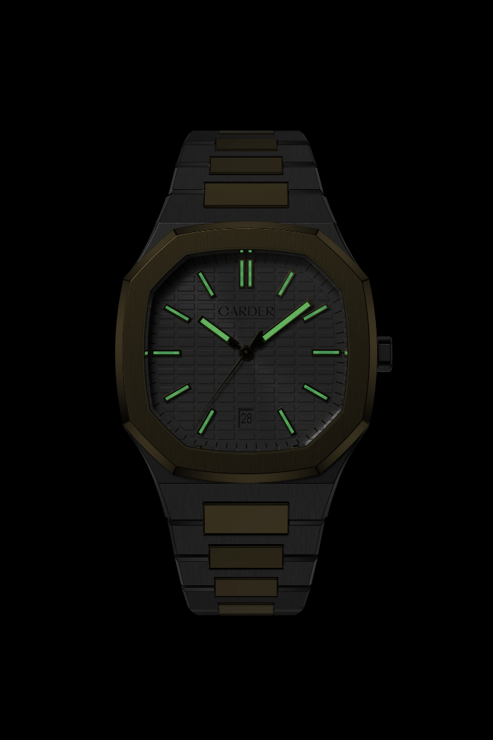 August Safira 10ATM Watch - Gold