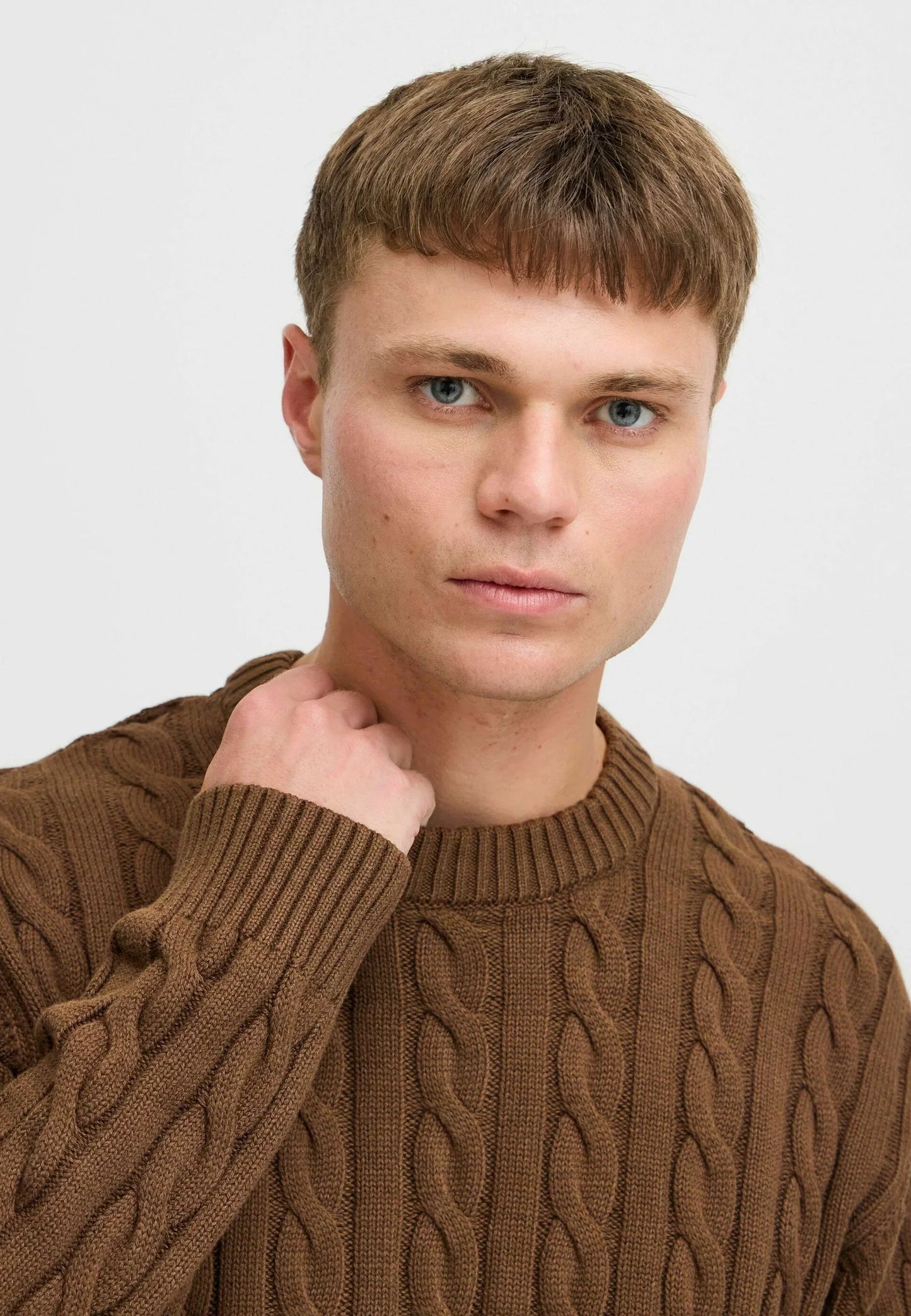 Textured Jumper with Round Neck - Brown